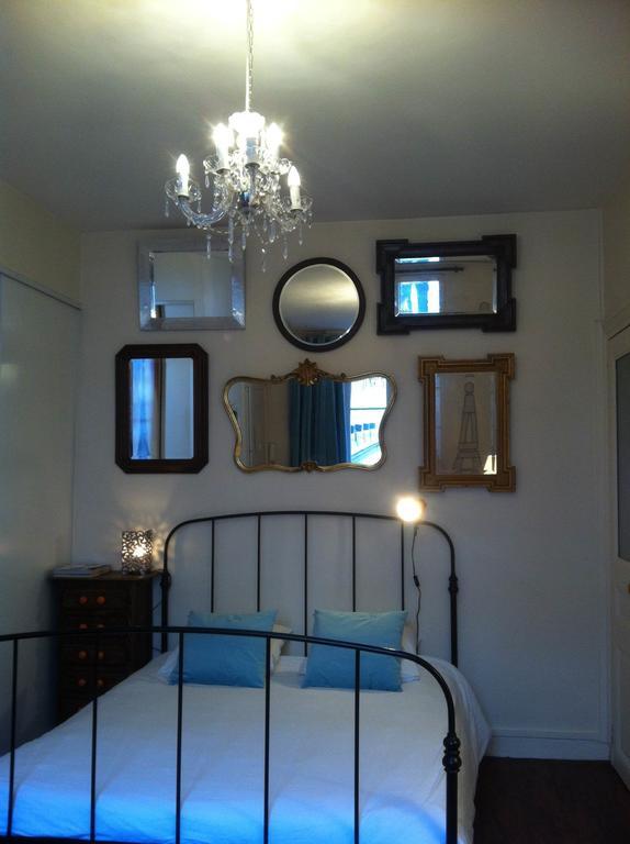 A Room In باريس الغرفة الصورة